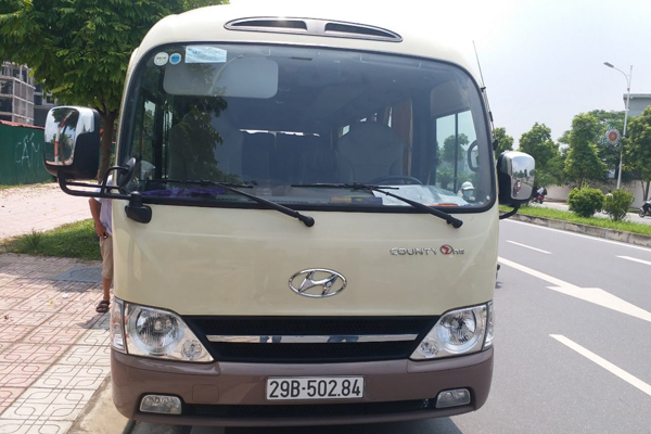 29 Seater Bus (Hyundai)